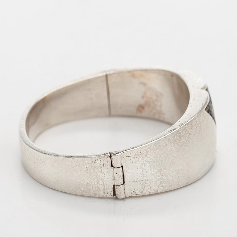 Björn Weckström, bracelet, “Astaire”, silver, grey granite, Lapponia 1987.