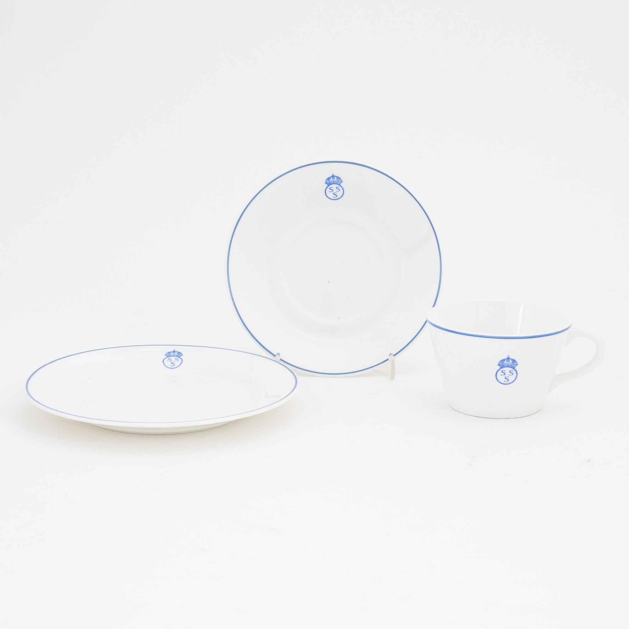 A 59-piece porcelain service produced by Gustavsberg for the Royal Swedish Yacht Club.