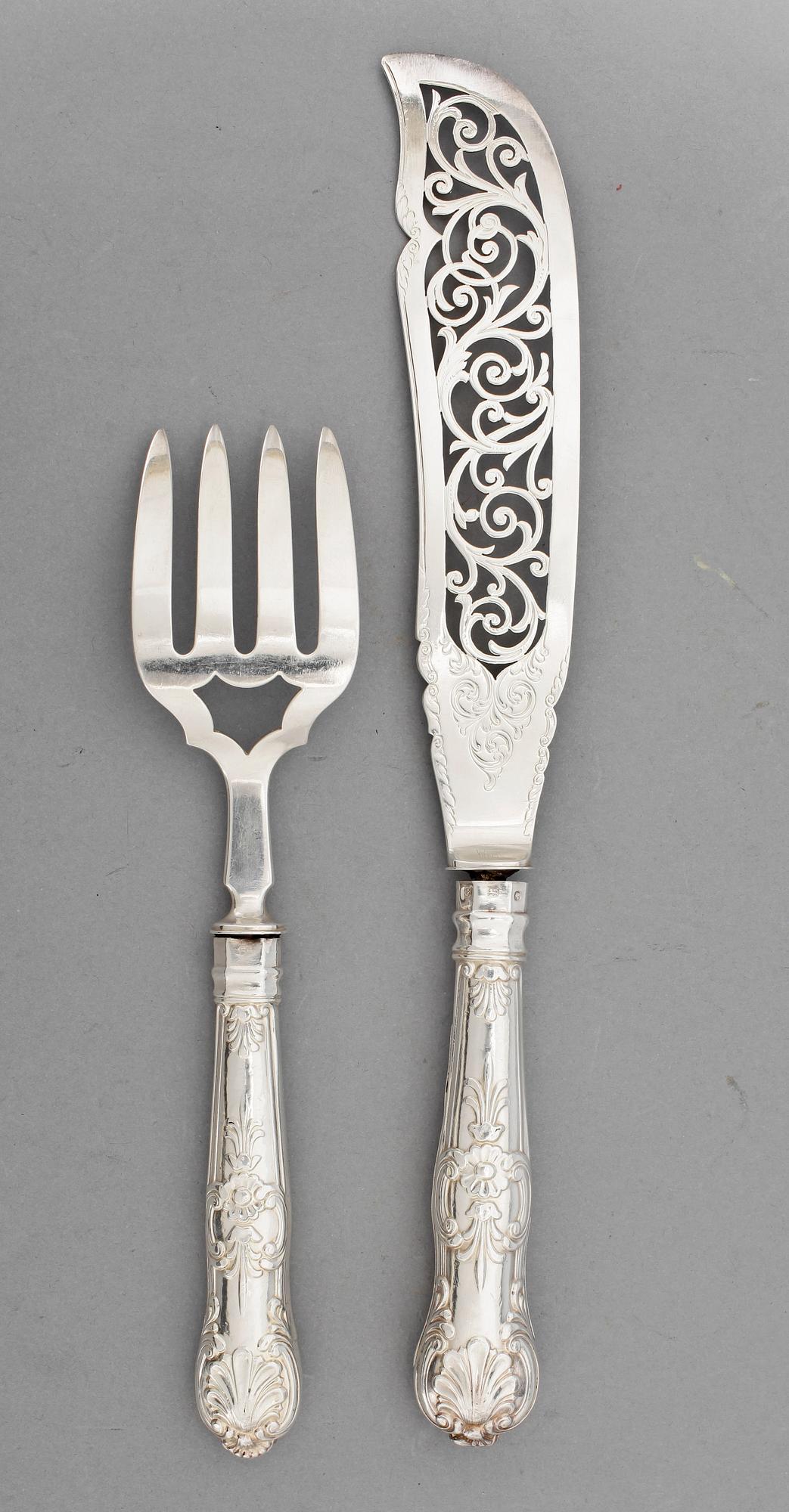 SERVERINGSBESTICK, 2 st, silver, Birmingham, 1800-talets mitt. Vikt ca 265 gram.