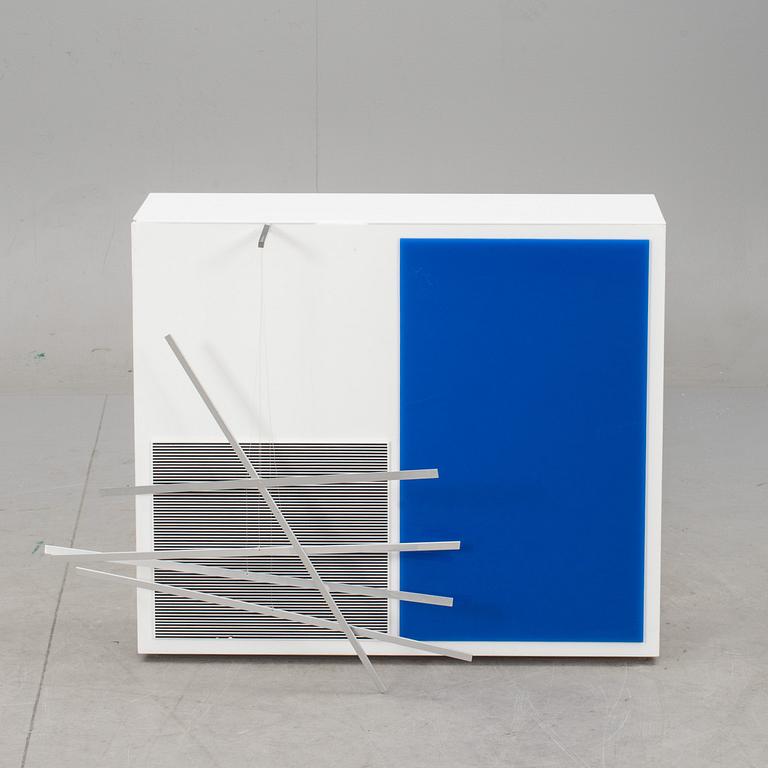 JESÚS RAFAEL SOTO, objekt, "Vibration: Blue and yellow", signerad och numrerad 27/300. 1969.