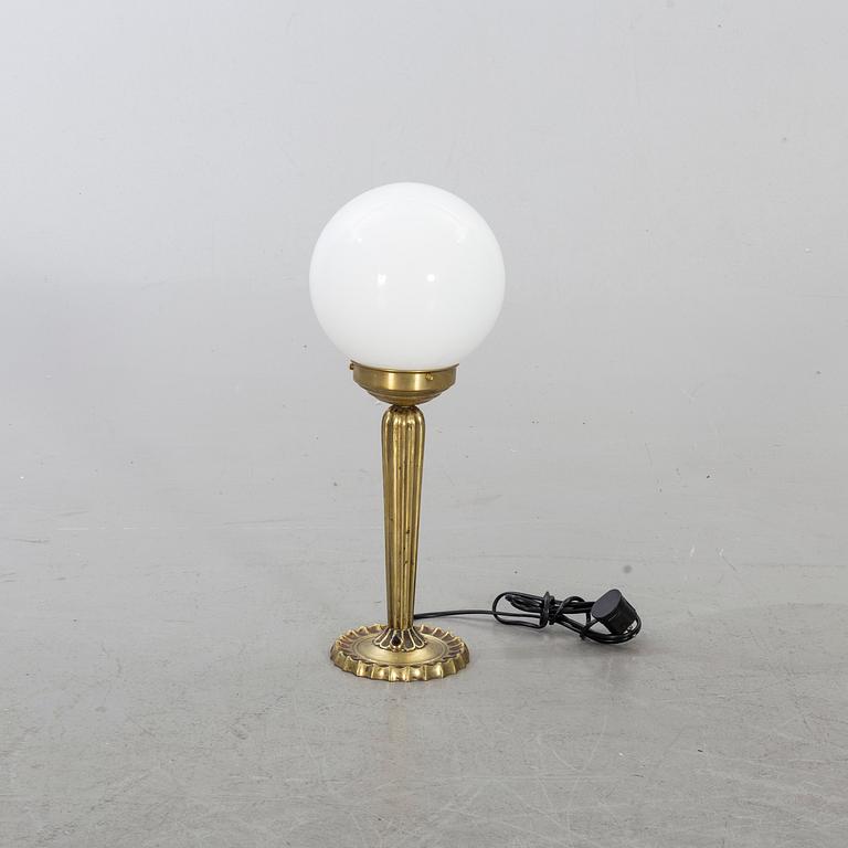 BORDSLAMPA, 1900-talets mitt.