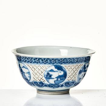 Skål, porslin. Qingdynastin, Kangxi (1662-1722).