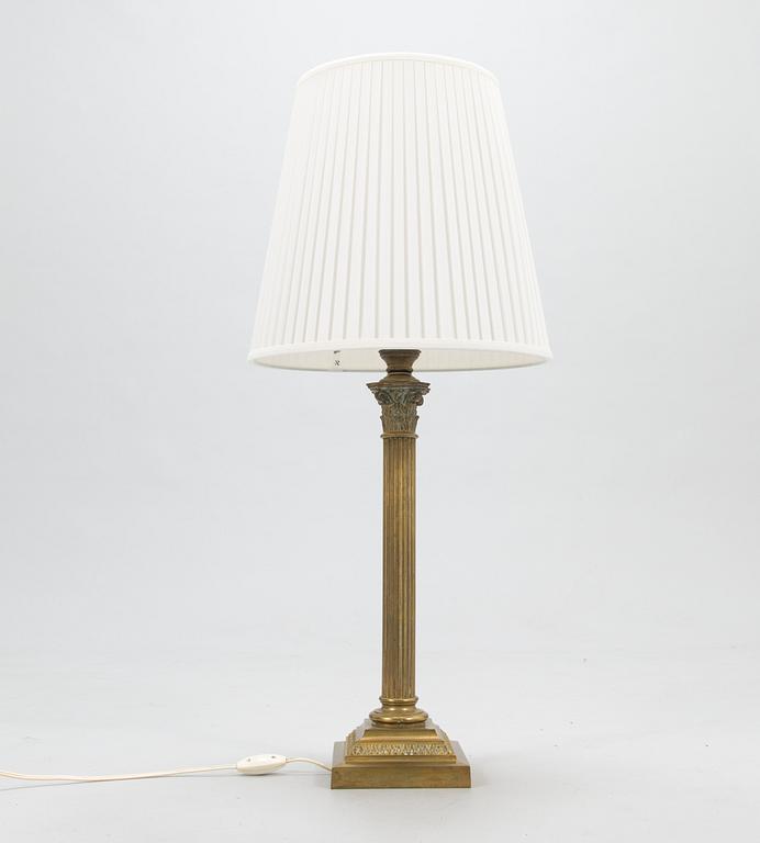 A turn of 20th century table lamp.