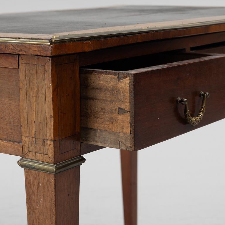 A desk, 19th century.