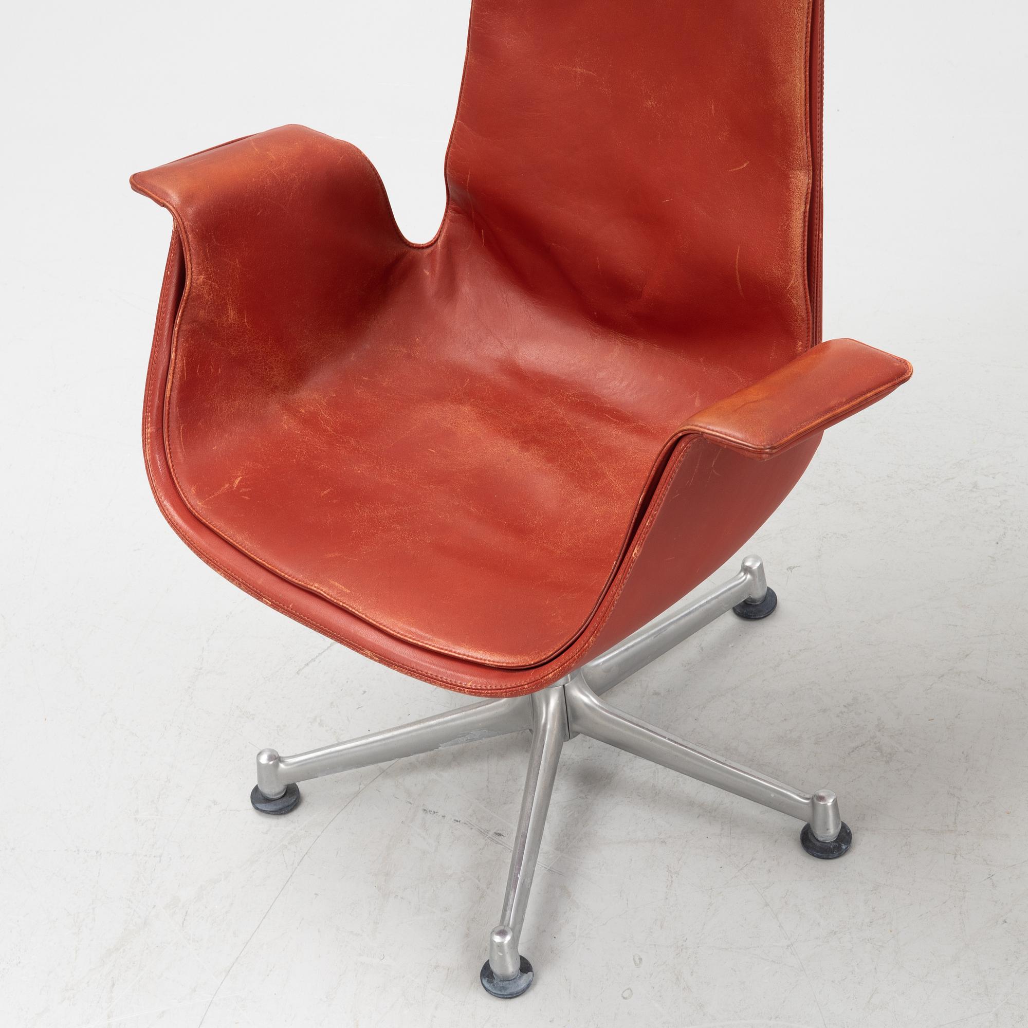 A pair of model FK 6725 armchairs by Fabricius & Kastholm for Kill International.