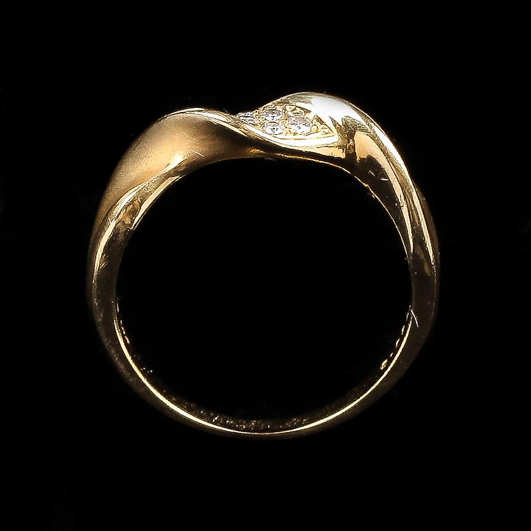 RING, 18k guld med diamanter, ca 0,10 ct.