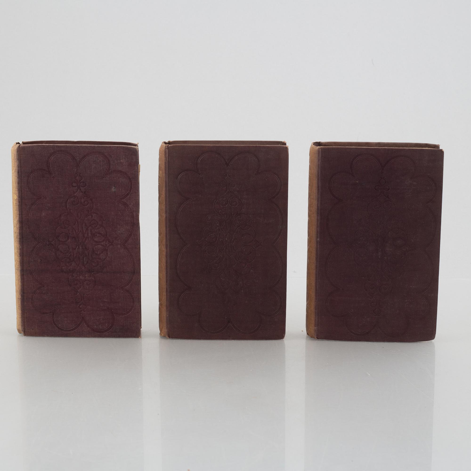 SIR WALTER SCOTT, 35 volymer. The Waverly Novels. Published 1831 by Robert Cadell. Printed by Ballantyne and Co.
