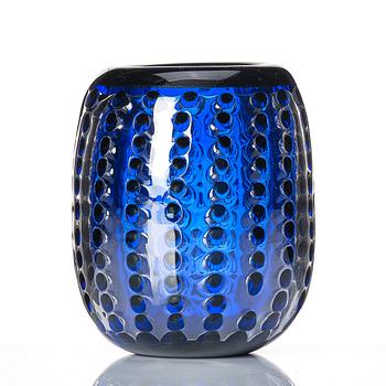 Edvin Öhrström, an ariel glass vase, Orrefors, Sweden 1948, no. 556.