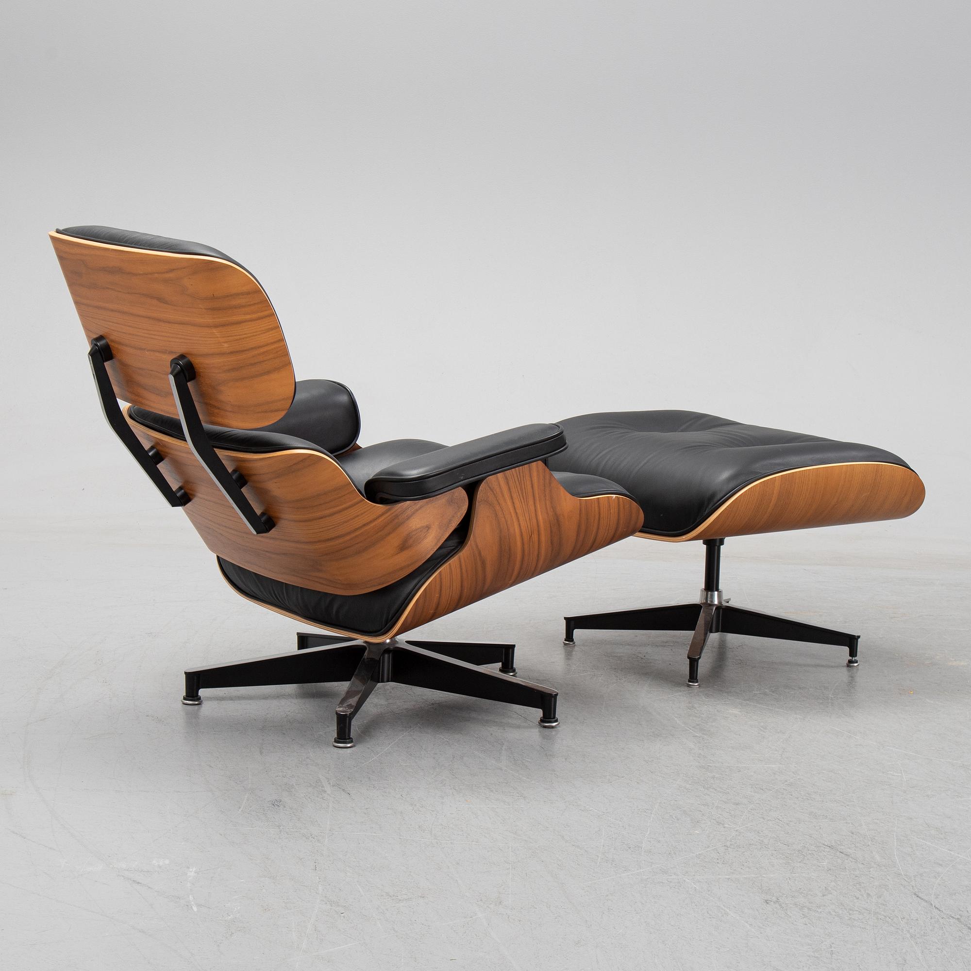 Charles and Ray Eames, fåtölj med fotpall, "Lounge Chair", Herman Miller, 2016.