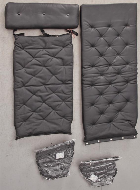 SKINNKLÄDSEL, för "Pernilla", Bruno Mathsson.