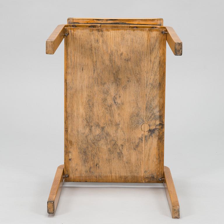 Alvar Aalto, A mid-20th century 'A 86' table for Huonekalu- ja Rakennustyötehdas A.B.