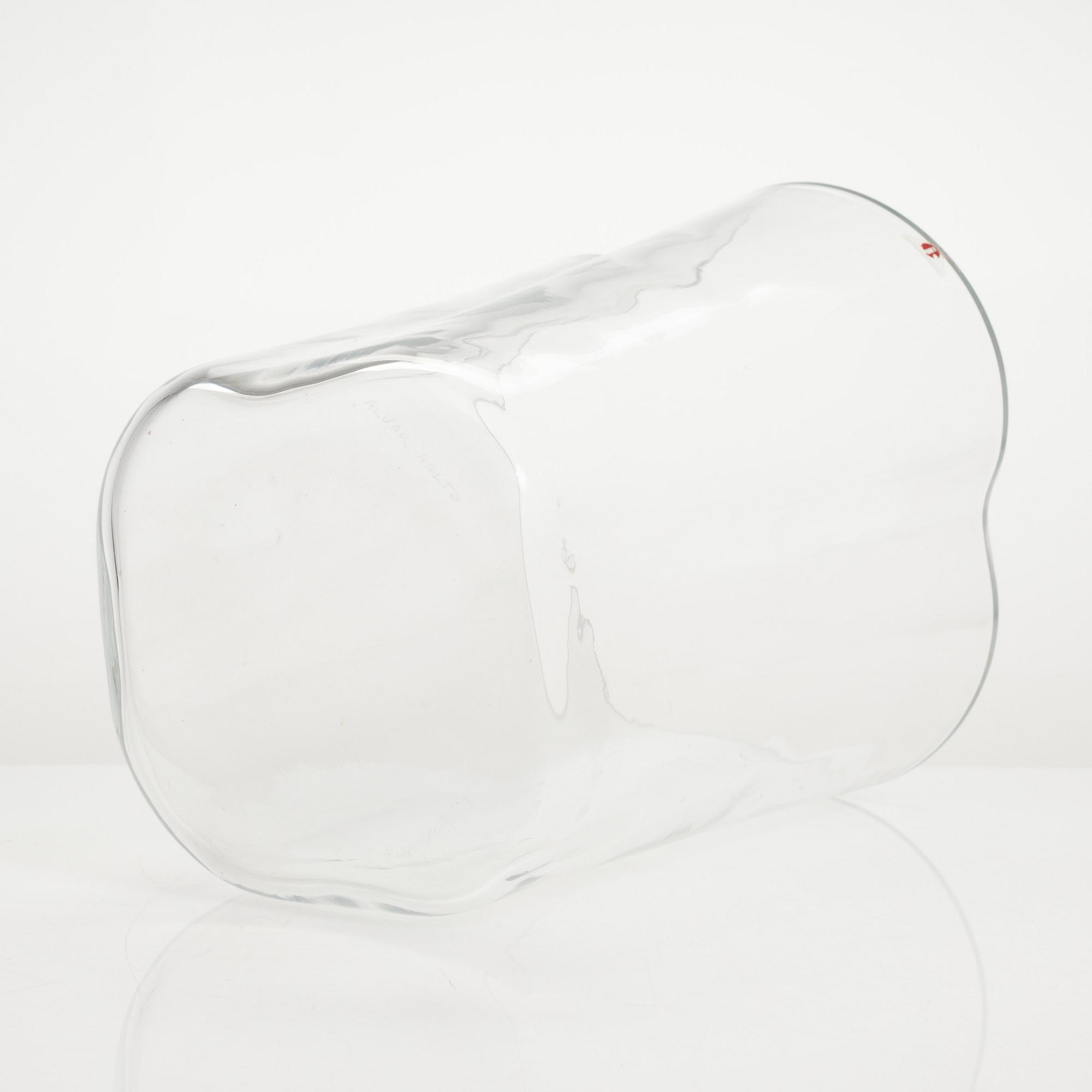 Alvar Aalto, vas, modell 3032, signerad Alvar Aalto.