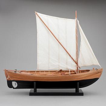 MODELLBÅT, trä, "Smålandssnipa", i modern tillverkning.
