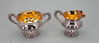 SOCKERSKÅL OCH GRÄDDSNÄCKA, silver,  Auran Kultaseppä, 1991. Tot. vikt. ca 187 g.