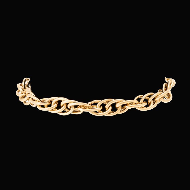 An 18K gold bracelet from Arezzo Italy.