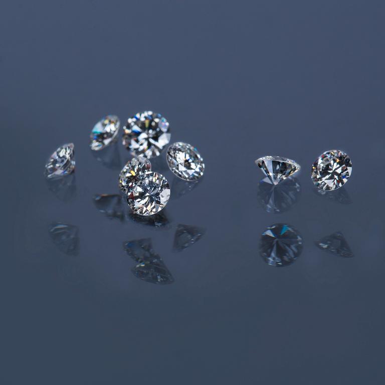 DIAMANTER, 8 st, oinfattade, briljantslipade, 0.67 ct enligt certifikat.