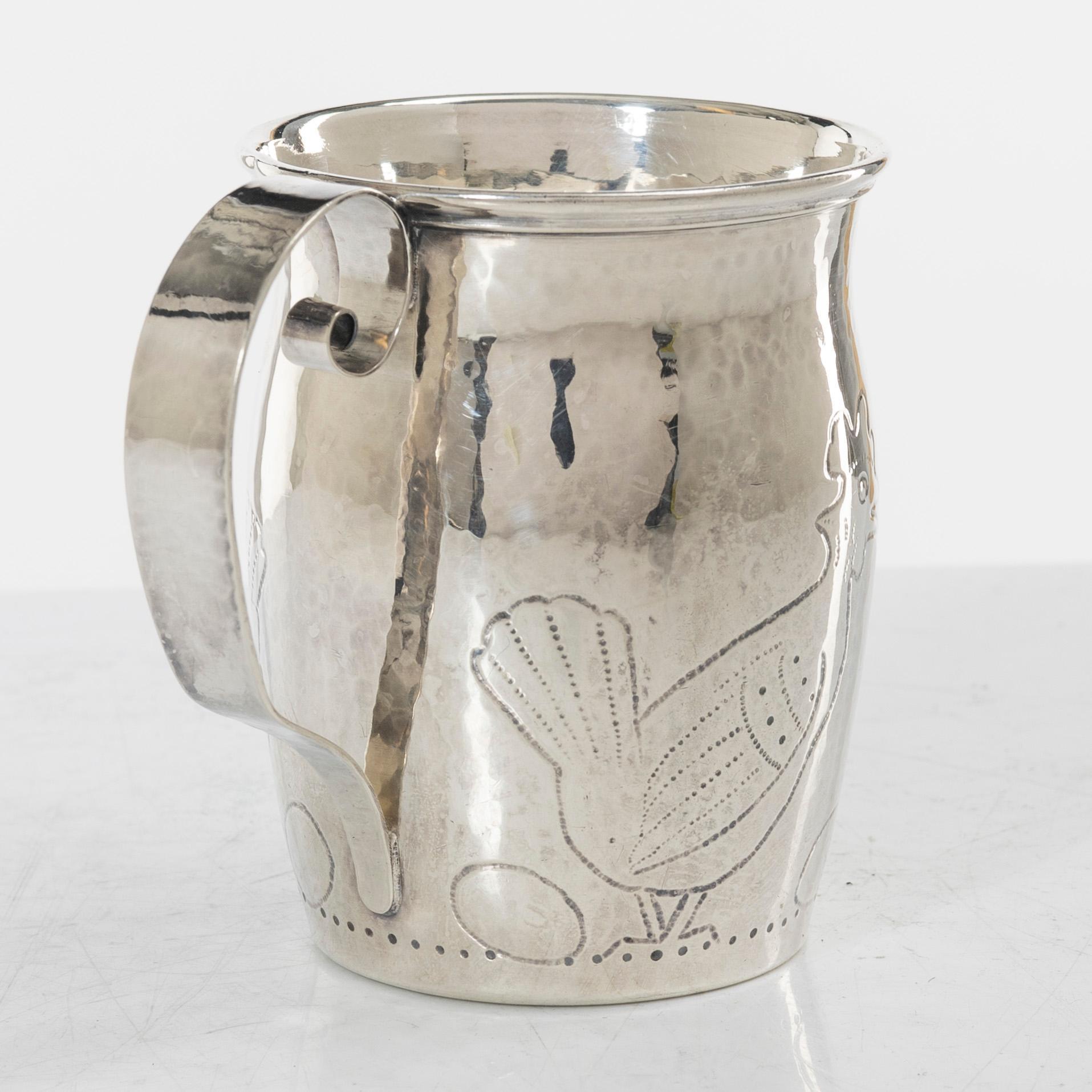 Mugg, silver, svensk importstämpel Axel Larson, Helsingborg 1921.