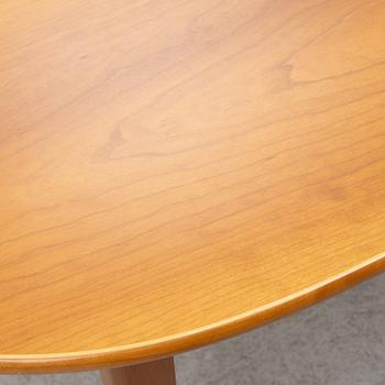 Josef Frank, A model B947 dining table, Svenskt Tenn, post 1985.