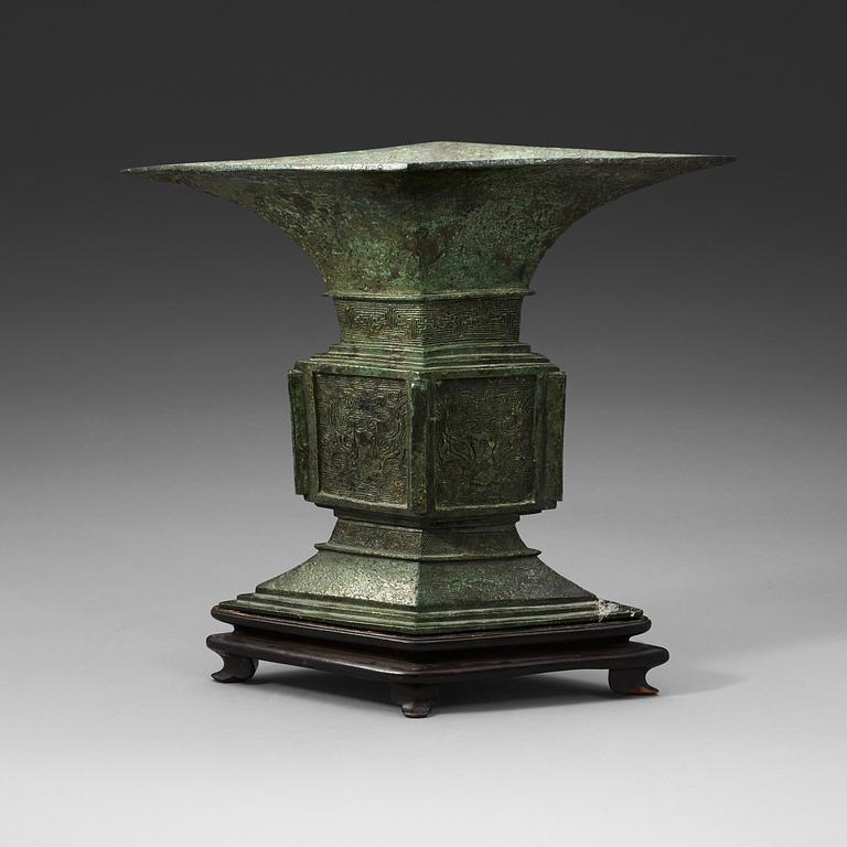 An archaistic shaped bronze vase, Ming dynasty (1368-1644).