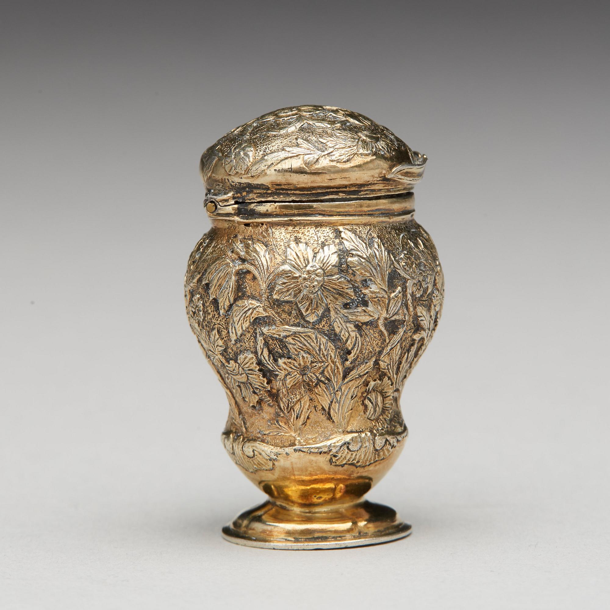 Hans Petter Vogt, luktdosa, silver, (verksam i Kristianstad 1752-1804). Rokoko.