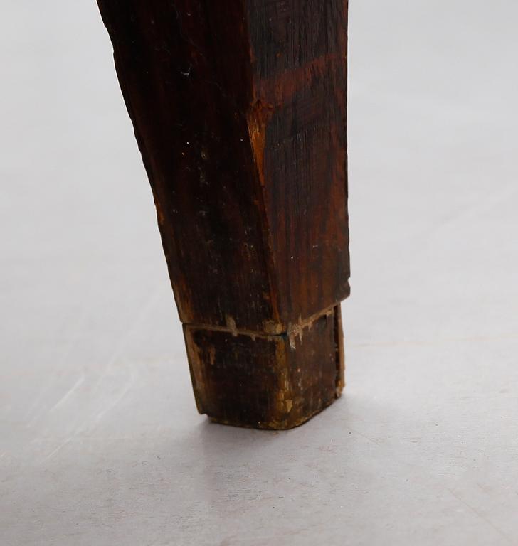 BYRÅ, sengustaviansk, omkring år 1800.