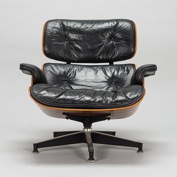 Charles och Ray Eames, fåtölj och fotpall, "Lounge chair" för Herman Miller 1960-tal.