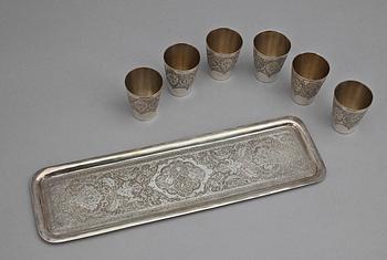 VODKABÄGARE, 6 st, silver. Sovjetryssland/Iran 1900-tal. Vikt 184 gr.
