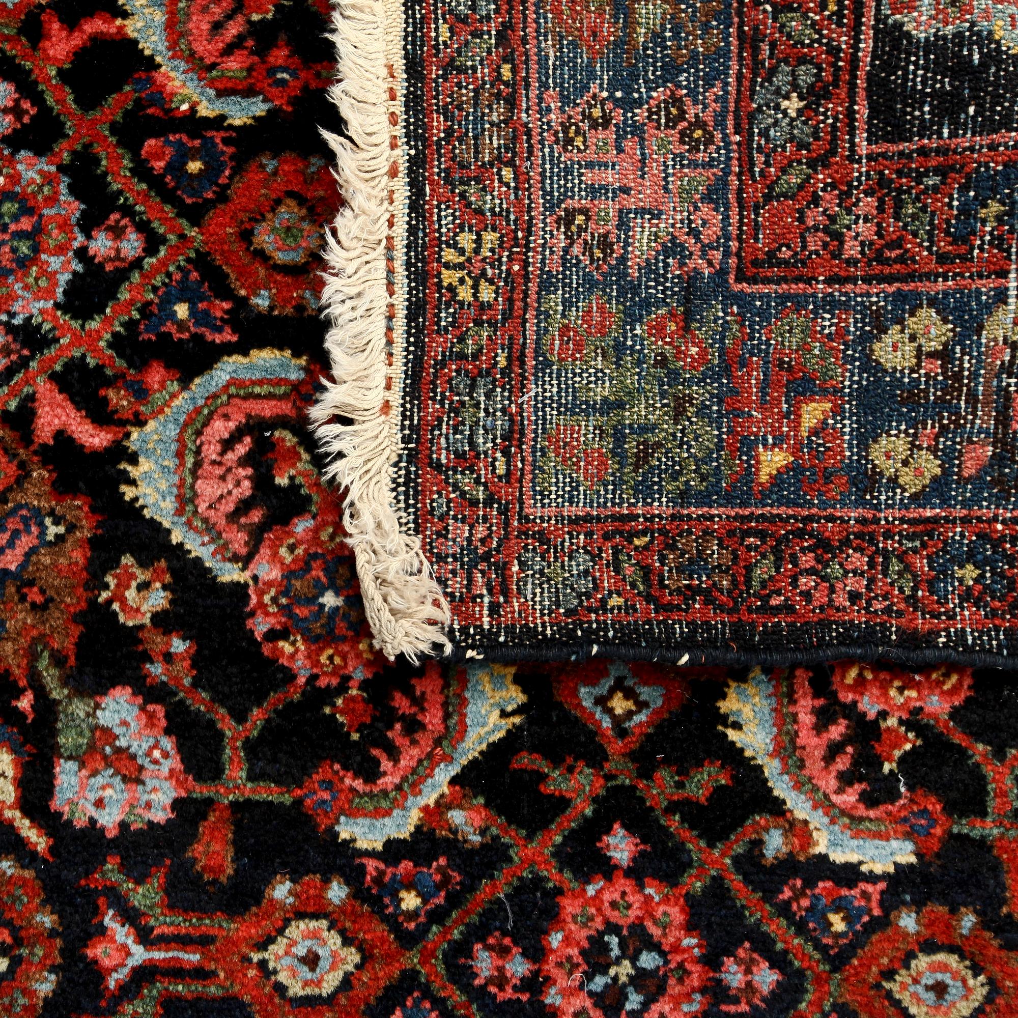MATTA, orientalisk, old. 136 x 196.