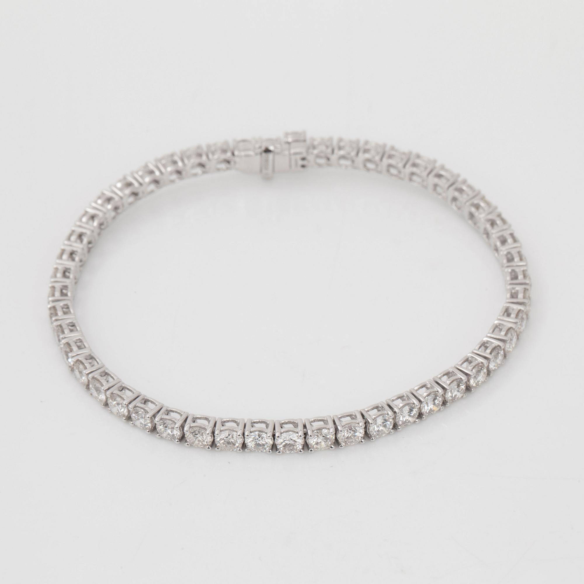 A diamond bracelet, 8.02 cts according to engraving.