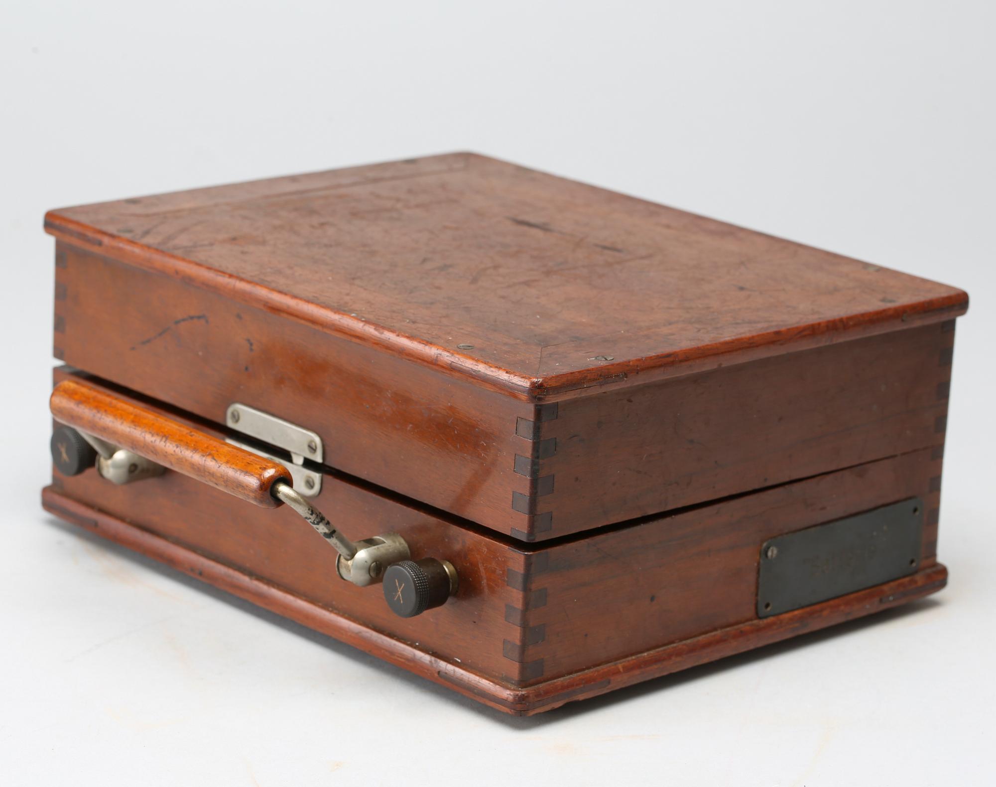 TEKNISK APPARATUR (blixtmätare) början av 1900-talet.