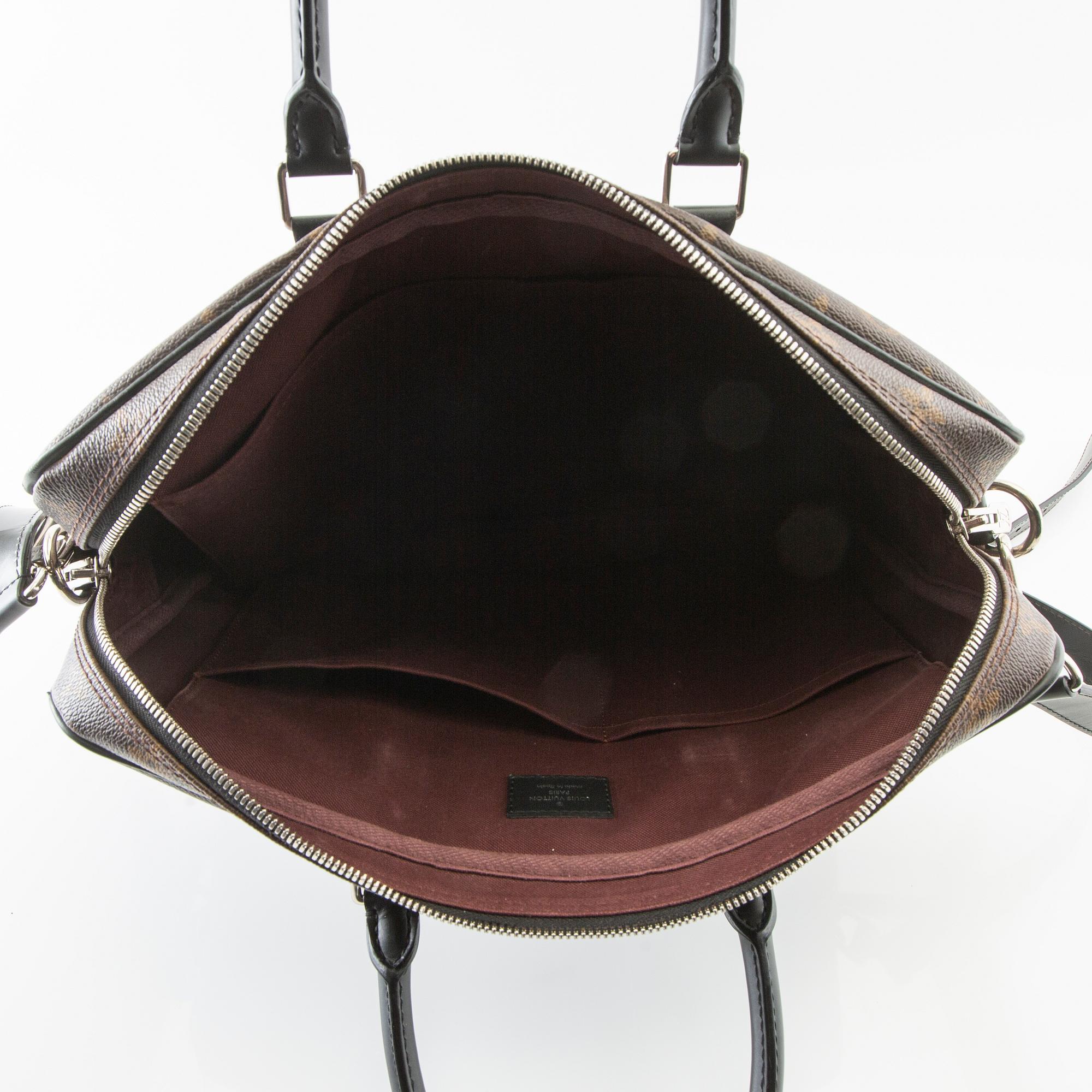 Louis Vuitton, Porte Documents Voyages Bag Macassar.