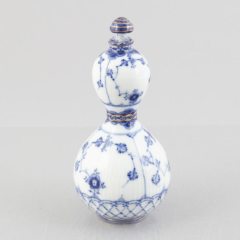A 'Blue Fluted' porcelain flask with stopper, Royal Copenhagen, 19th century.