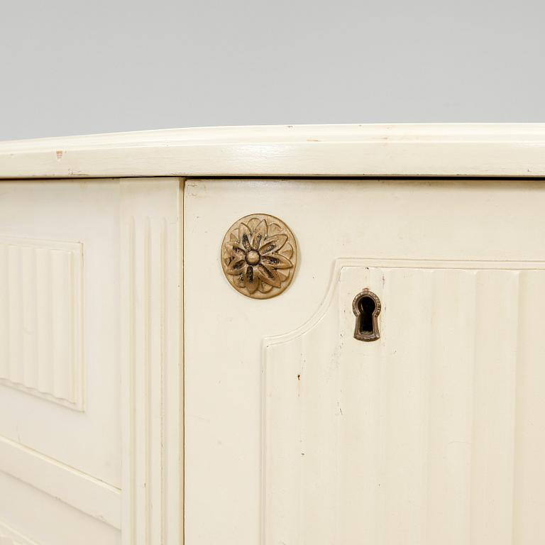 SIDEBOARD, gustaviansk stil, 1900-talets andra hälft.