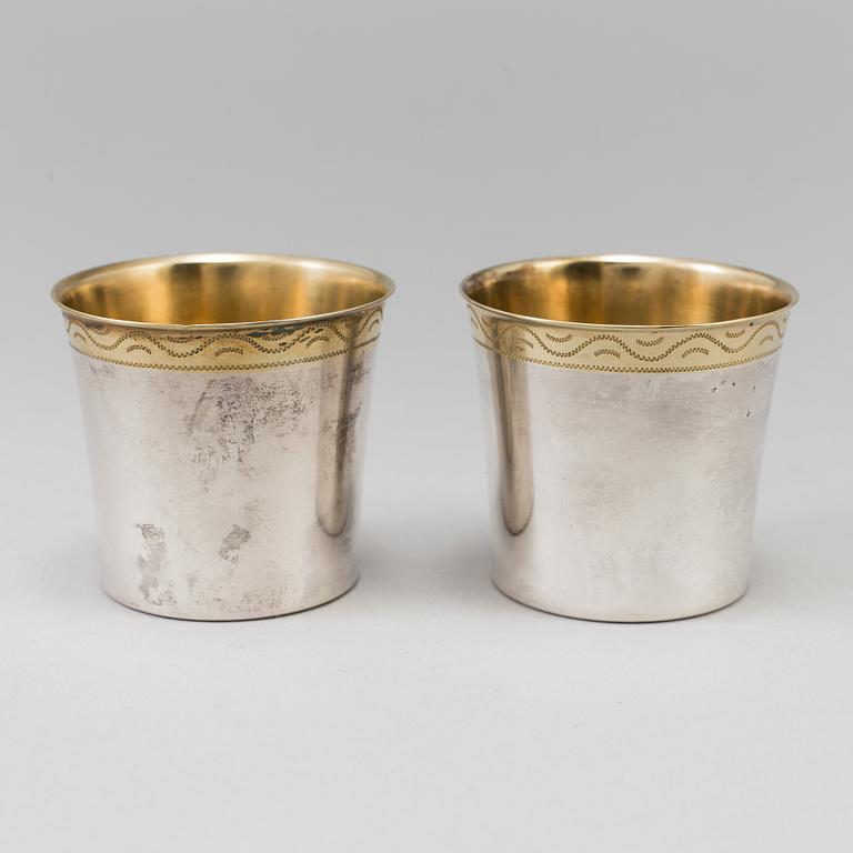 A SET OF SIX SILVER BEAKERS by K Anderson, Stockholm 1942. Weight ca 145 g.