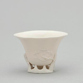 VINOFFERSKÅL, porslin, Kina, 1900-tal.