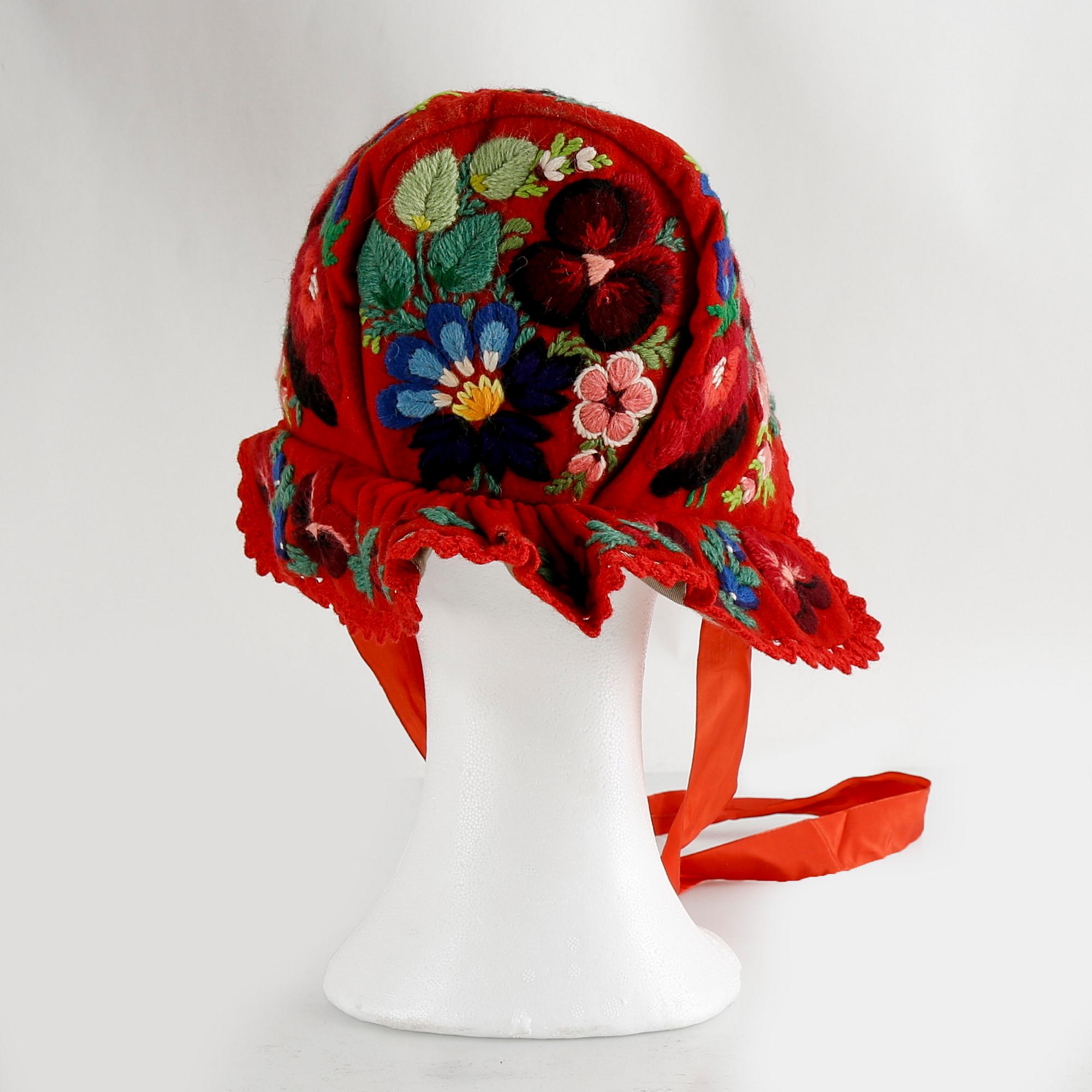 FOLKDRÄKT, Floda-dräkt, broderat ylle, 1940-tal.