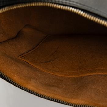 Louis Vuitton, a 'Tuileries' bag.