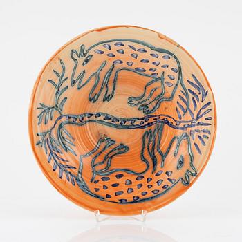 Ulrica Hydman-Vallien, a signed bowl.