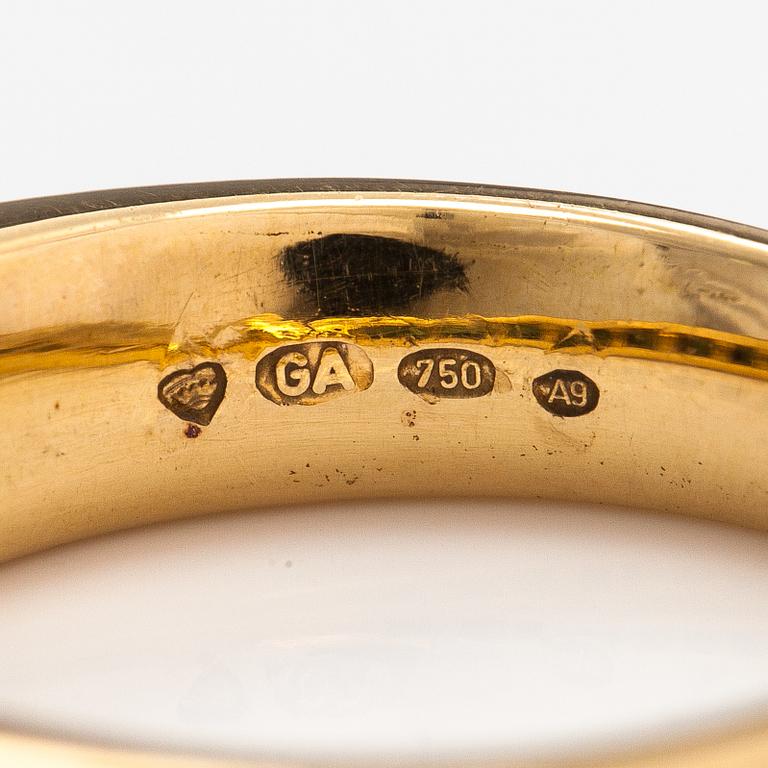 An 18K gold ring with tourmalines. Finland 2002.
