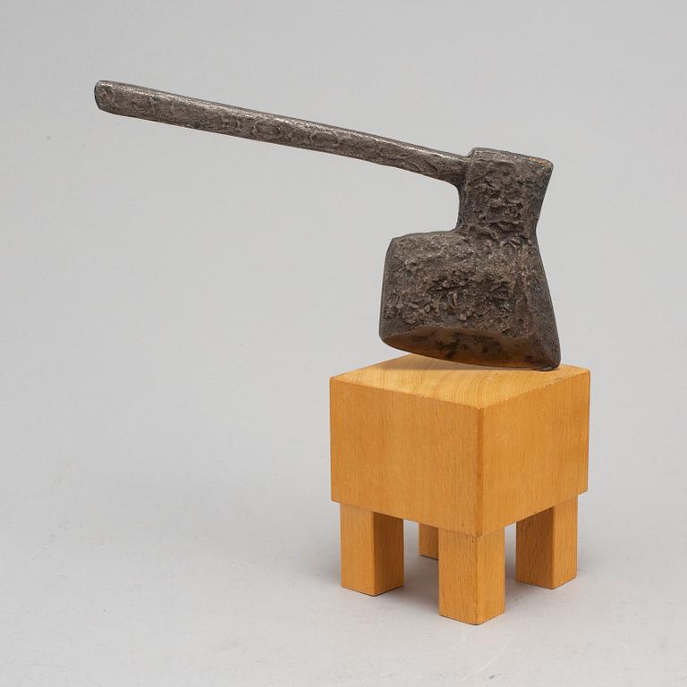 RUNE HANNÄS, skulptur. Signerad.