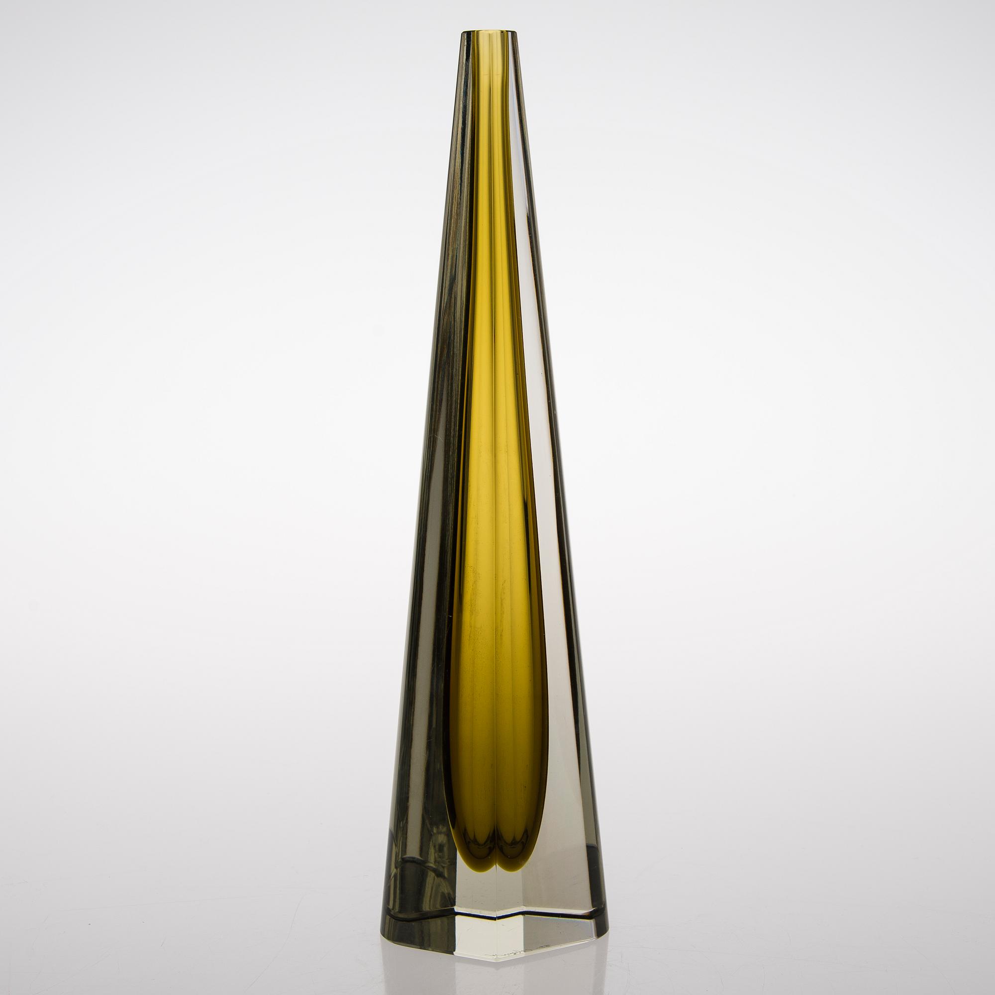 An 'Obelisk' glass sculpture signed K. Franck, Nuutajärvi Notsjö -62.
