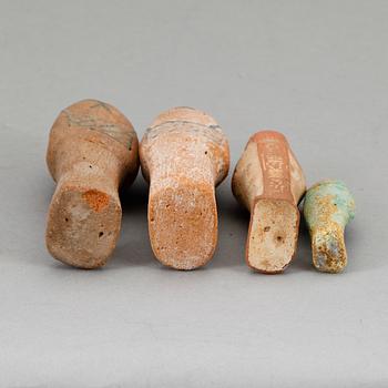USHEBTI, 4 st, lergods, fajans, Egypten, troligen Nya riket och Sentid ca 1550-332 f Kr.