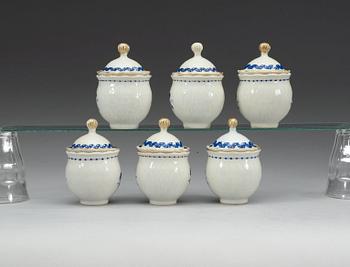 CREMEKOPPAR med LOCK, sex stycken, kompaniporslin. Qing dynastin, Qianlong (1736-95).