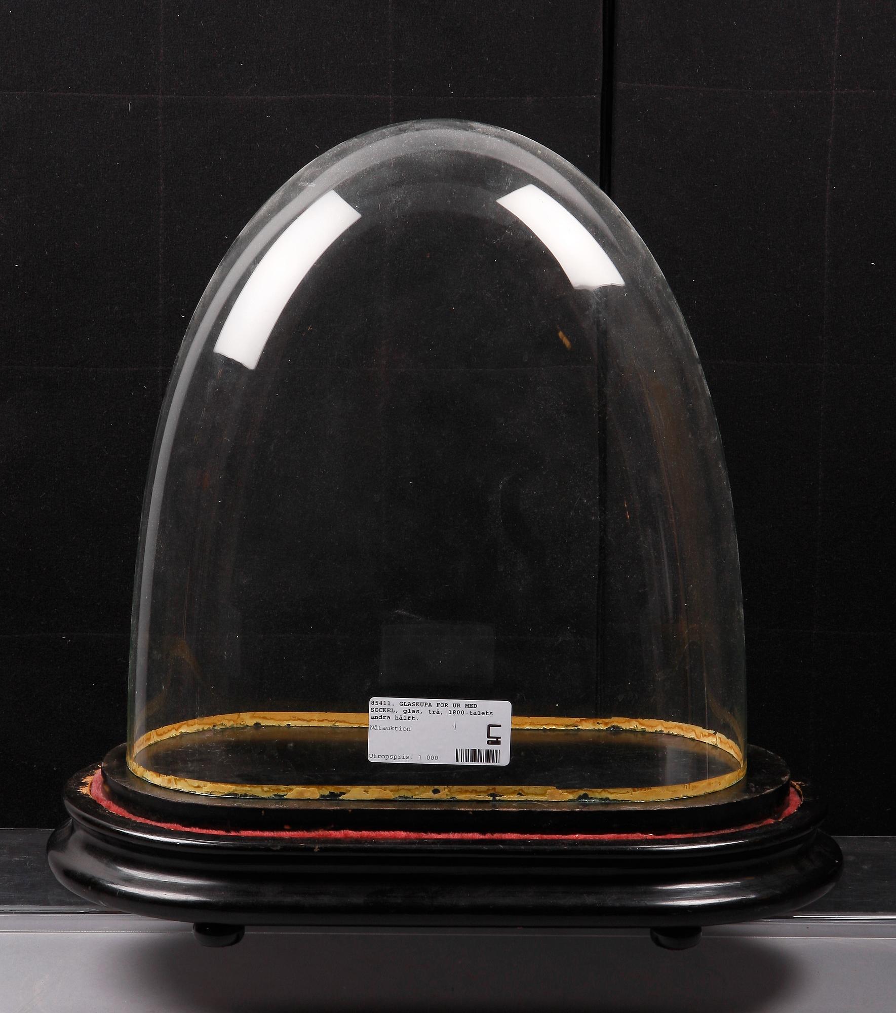 GLASKUPA FÖR UR MED SOCKEL, glas, trä, 1800-talets andra hälft.