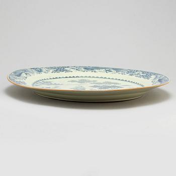 A large blue and white figural serving dish, Qing dynasty, Qianlong (1736-95).