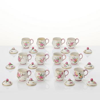 A set of 12 Swedish Marieberg custard cups with covers, 18th century.