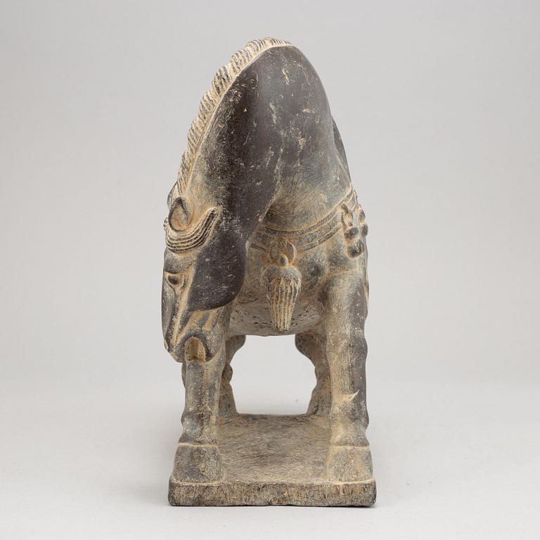 Skulptur i form av häst, Tang-stil, Kina, sen tillverkning.
