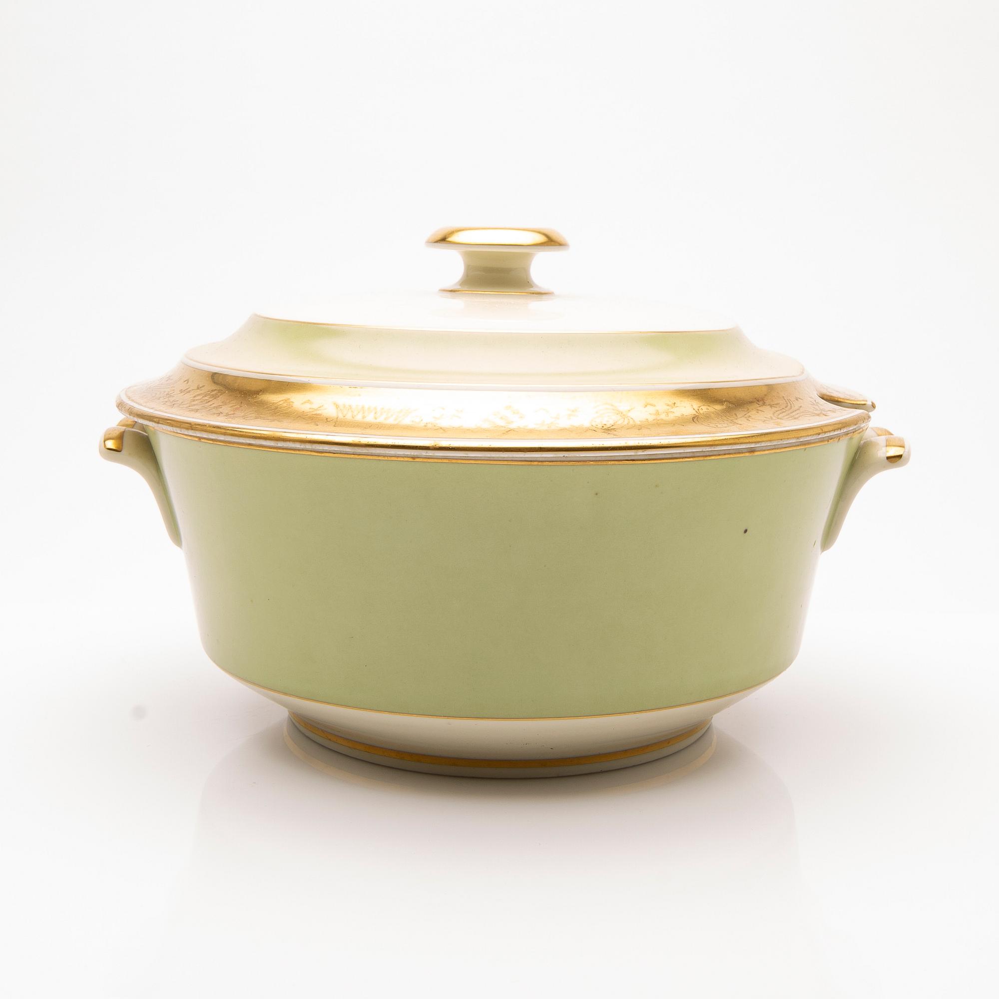 Royal Copenhagen, Service 92 pcs "Dagmar" Royal Copenhagen 1960s porcelain.