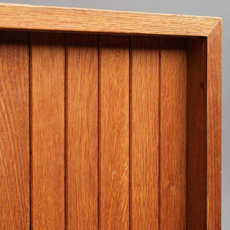 Jørgen Høj, an oak cabinet executed by cabinetmaker Knud Willadsen, Lillerød, Denmark 1952.