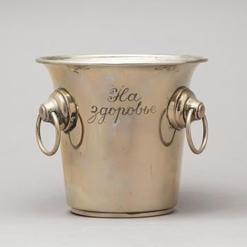CHAMPAGNEKYLARE, nysilver. 1900-talets andra hälft.